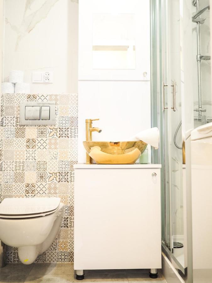Apartel Krolikarnia Варшава Екстериор снимка